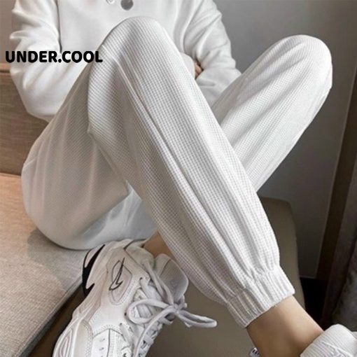 Quần Jogger UNDERCOOL nữ dáng bom chất liệu nỉ gân trẻ trung QD03-thoitrangcenter