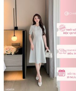 Váy nữ cộc tay cổ tròn khoá trước Charme 404028-thoitrangcenter