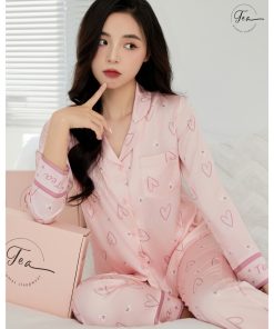 Bộ mặc nhà pyjama lụa cao cấp Tea Store tay dài quần dài họa tiết tim tea hồng-thoitrangcenter