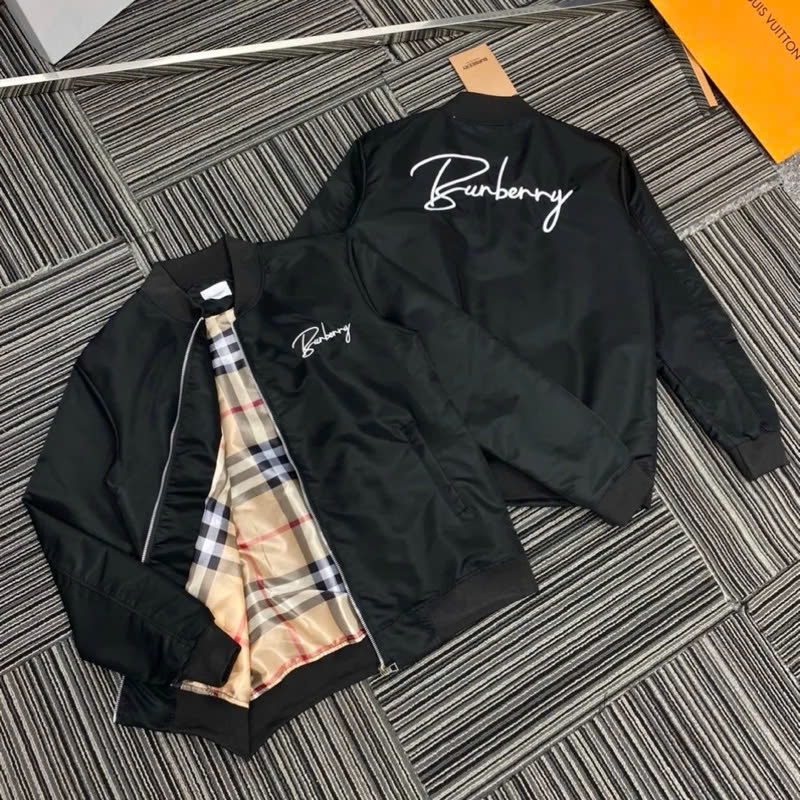 Áo khoác gió nam nữ ngực lưng thêu chữ ký trắng Bu Be Ry basic bo ống Gió 2 lớp dày dặn-thoitrangcenter