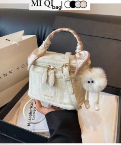 Túi Xách Nữ Đeo Chéo Đeo Vai Quai Xách Da Pu Sọc Vân Mix Charm Gấu Quảng Châu Cao Cấp Đi Tiệc Đi Chơi MIQI BAG TXC-101-thoitrangcenter